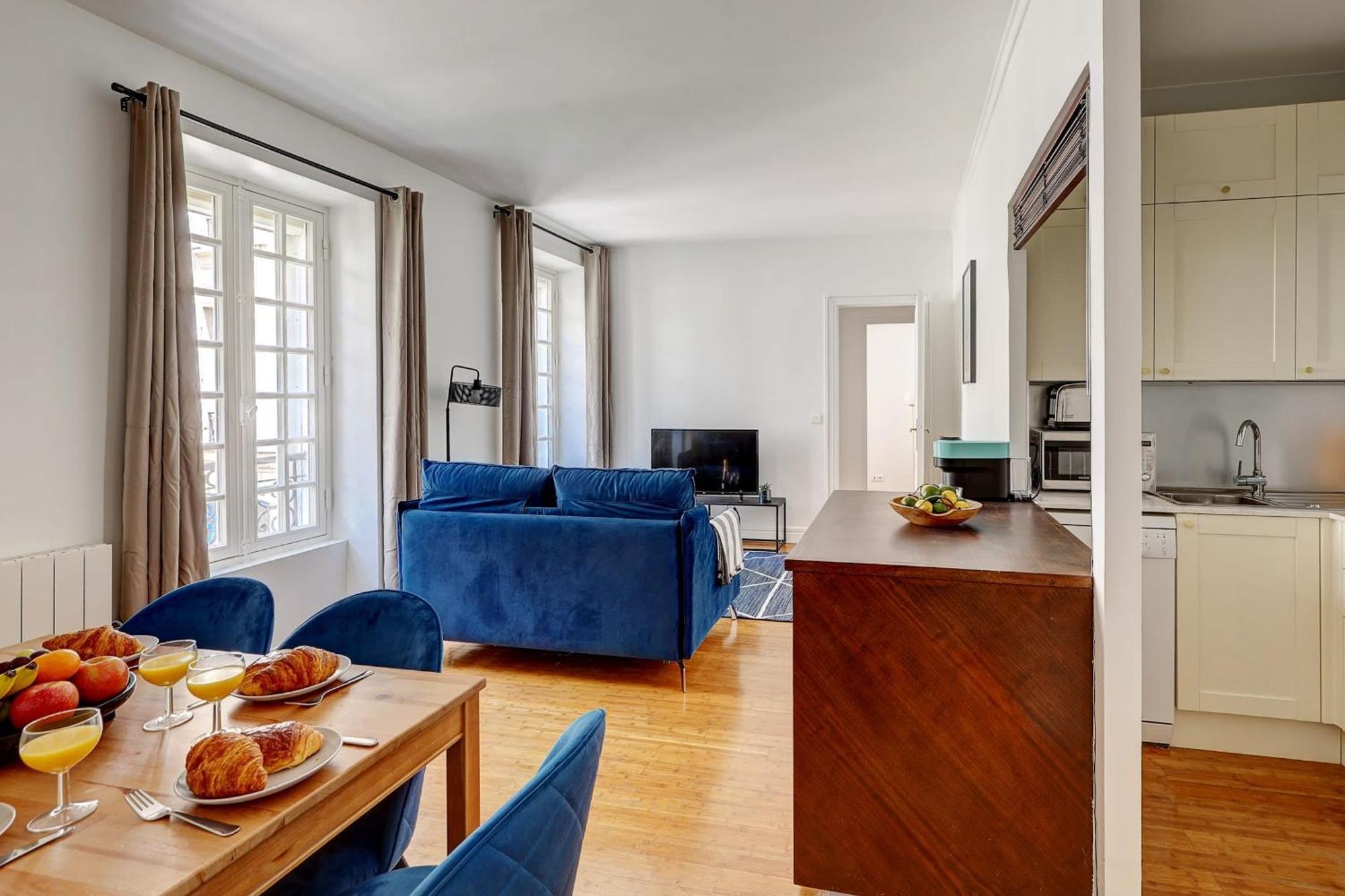 Champs-Elysees - 2Br With Balcony - Cityapartmentstay Paris Bagian luar foto