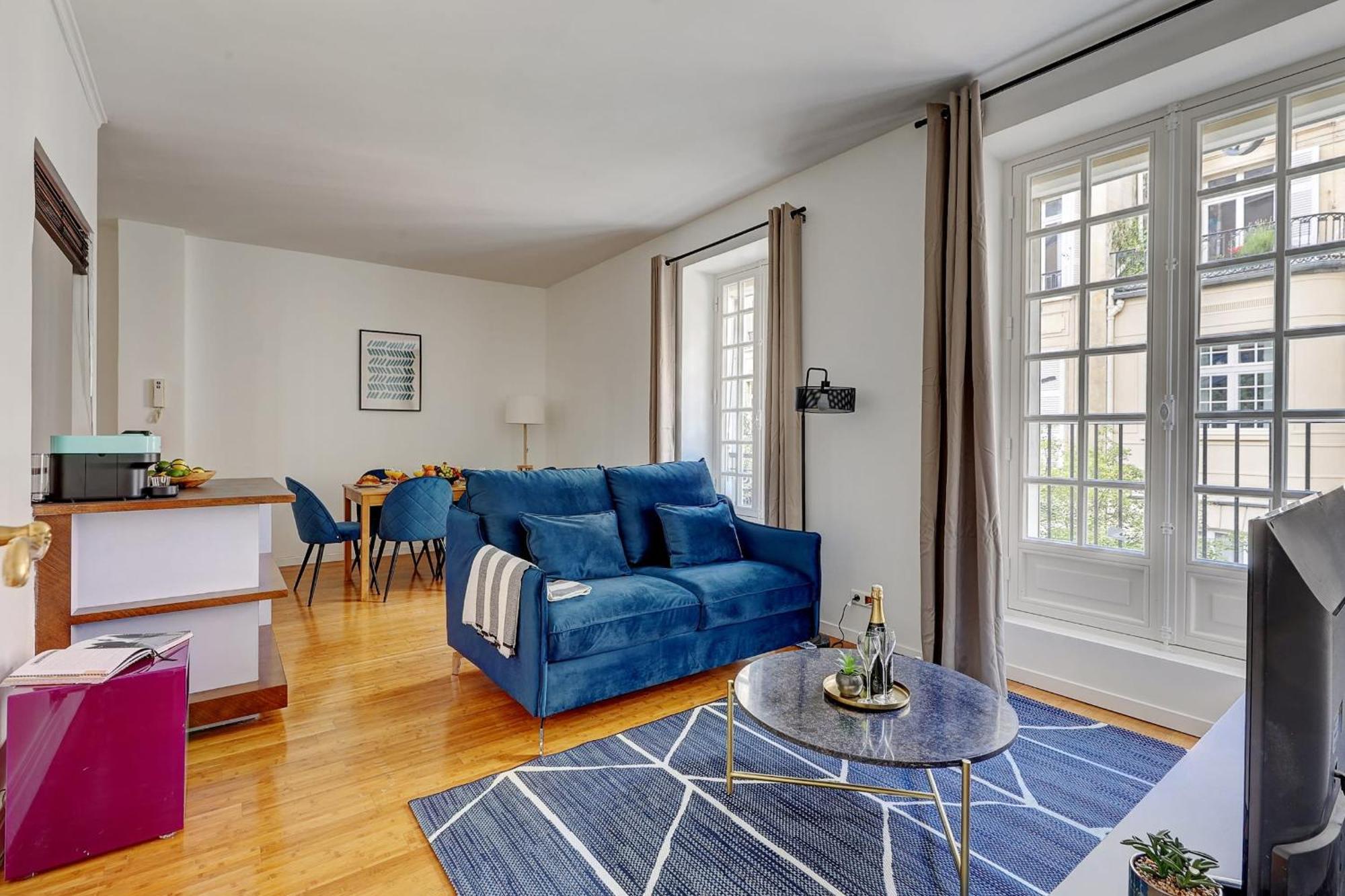 Champs-Elysees - 2Br With Balcony - Cityapartmentstay Paris Bagian luar foto